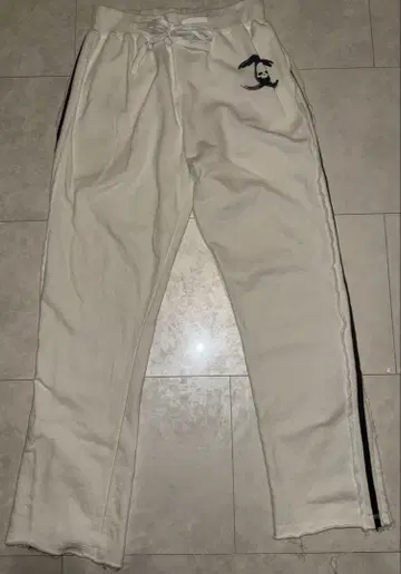 하이드로겐 스컬 디자인 조거 팬츠 화이트 L