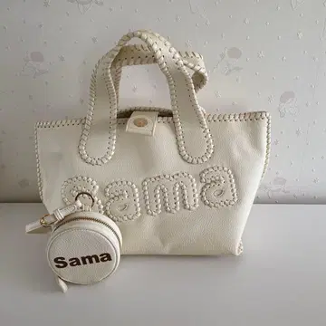 사만다 타바사 자수 로고 화이트 토트백