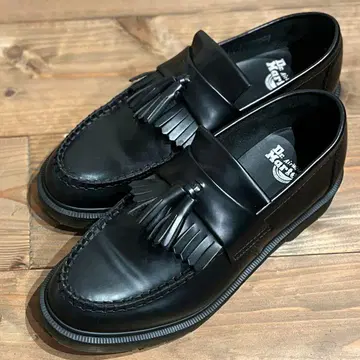 닥터마틴 에이드리안 태슬 로퍼 블랙 UK6 25cm