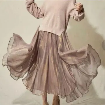 릴리 브라운 광택 시어 스커트