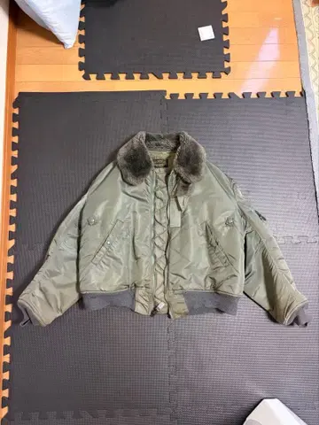 플라이트 자켓 B-15D