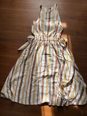 PHEENY 스트라이프 슬리브리스 원피스 F