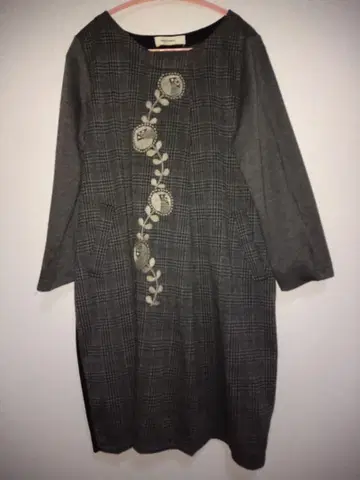 SUPER HAKKA 체크 무늬 자수 원피스