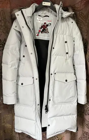 MOOSE KNUCKLES 여성용 롱 다운 자켓