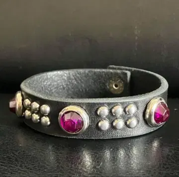 가죽 팔찌 1.5cm 폭 블랙 USA제 스터드 퍼플 [ L ]