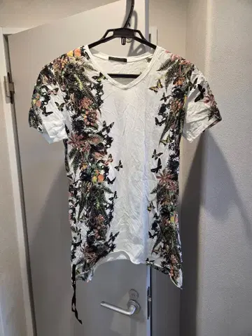 케무리 꽃무늬 나비 프린트 티셔츠 코튼 100%