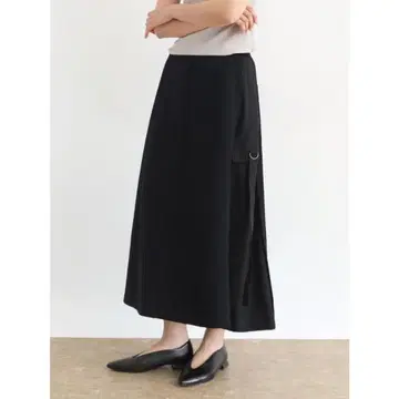 사이드 포켓 맨투맨 스커트 (블랙)