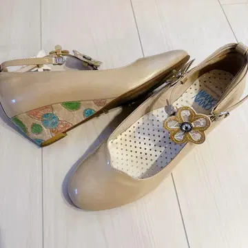 히미코 에나멜 펌프스 22cm