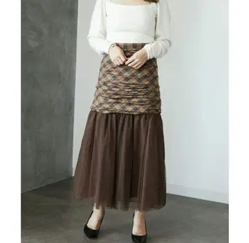 에이미 이스트 월 새상품 스커트