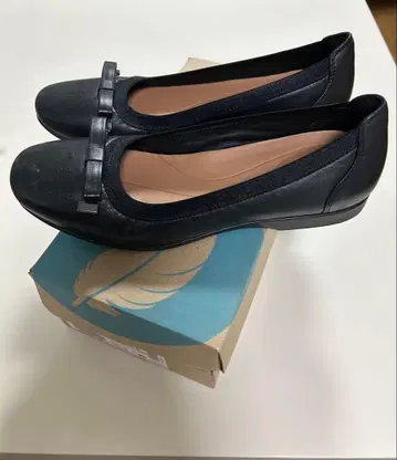 Clarks 펌프스 블랙