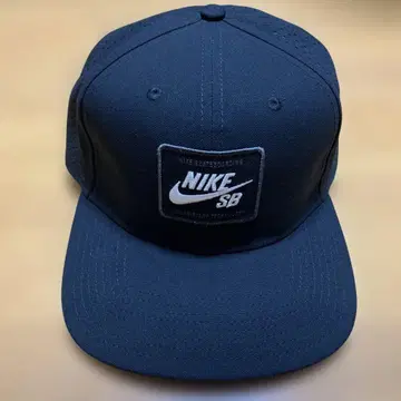 NIKE SB 스냅백 캡