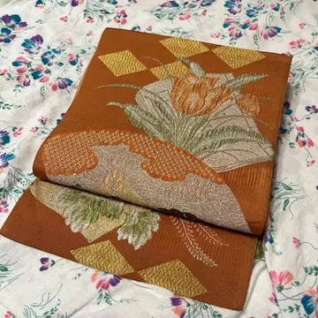 밝은 벽돌색 튤립 & 벚꽃 후쿠로 오비