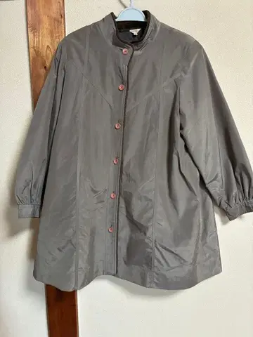 그레이 스탠드 카라 코트