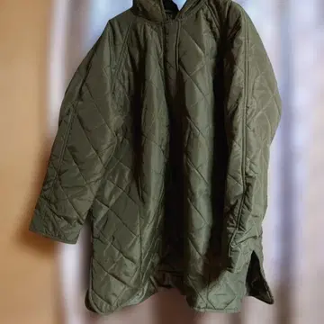올리브 그린 퀼팅 코트 후드 부착