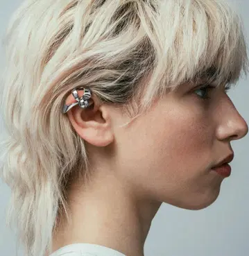 VITALY MACHINA 이어커프