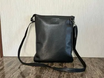 블랙 가죽 숄더백