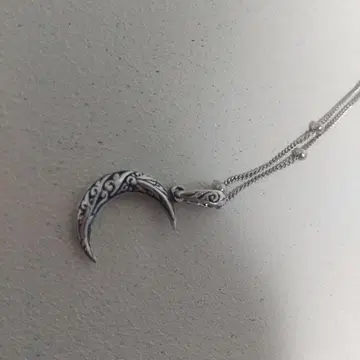 초승달 목걸이 실버색 소카로 루비 silver925 체인 포함
