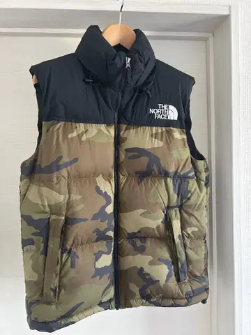 THE NORTH FACE 카모플라쥬 다운 베스트 L