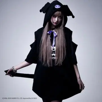 CIVARIZE 쿠로미 후드티