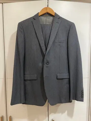 TAKEO KIKUCHI 그레이 스트라이프 비즈니스 정장 M 사이즈
