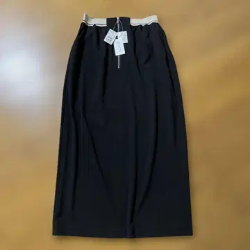 택 포함 새상품 블랙 타이트 스커트