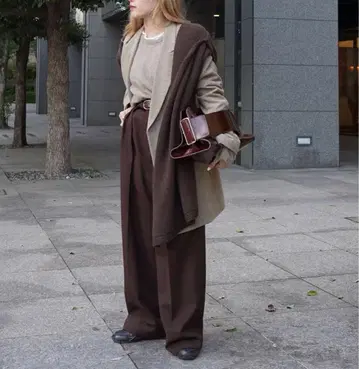 ETORE TOKYO 오일업 레더 클러치백