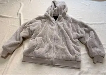 FILA 플리스 자켓 후드 부착 라이트 그레이