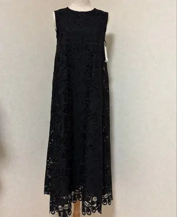 ANAYI 바텐풍 자수 원피스