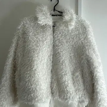 화이트 플리스 자켓