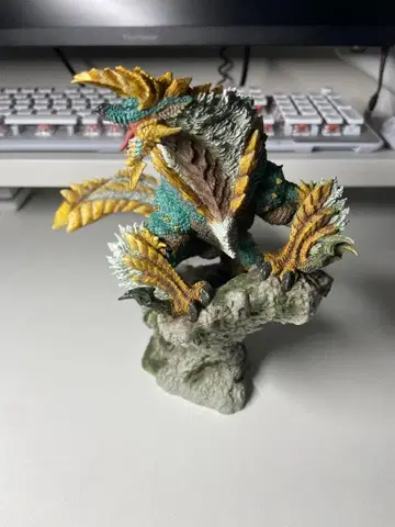 크리에이터즈 모델 몬헌 피규어 진오우가