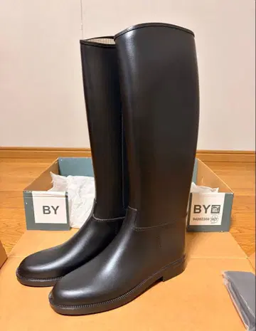 새상품급 BYRI Dafna 지퍼 레인부츠 39