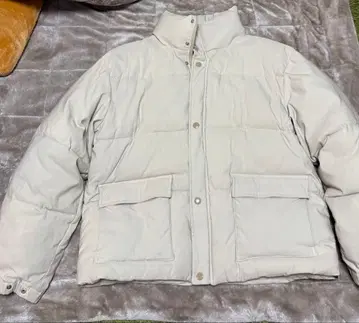 와이드 캐주얼 다운 자켓 크림색