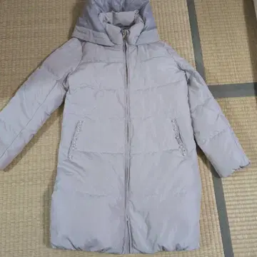 새상품 라난 후드 부착 라이트 그레이 롱 다운 자켓 비쥬 부착