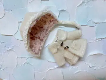 미니 브라이스 아웃핏 화이트 펠트 코트와 후드 세트