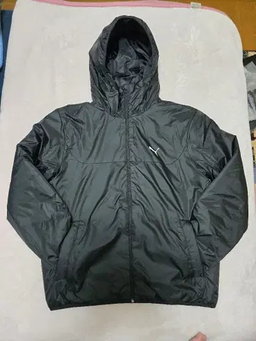 PUMA 블랙 후드 부착 자켓