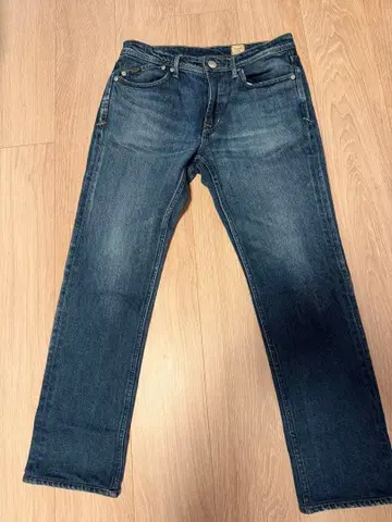 YANUK 다크 블루 데님 스트레이트