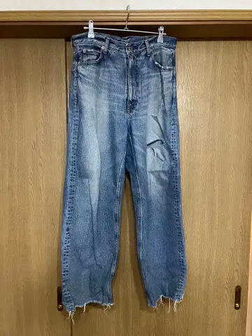 베이크루즈 데미지 가공 와이드 레그 데님 팬츠