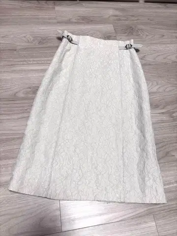 아푸와이저 리셰 타이트 스커트