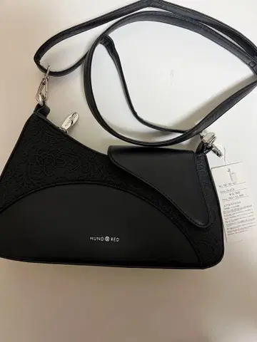 HUNDRED RED 블랙 숄더백