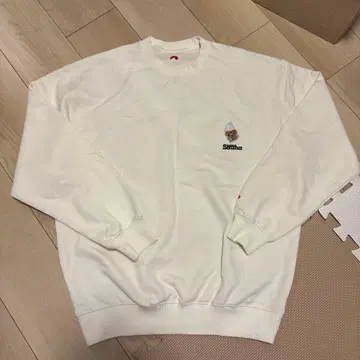 FREAK'S STORE 자수 화이트 맨투맨 S