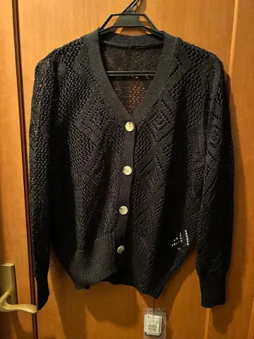 [ 미사용 새상품 정가 22000엔 ] 블랙 가디건 사이즈 38