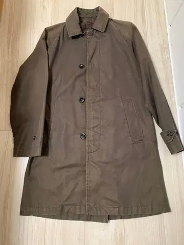 MONTEDORO 몬테도로 브라운 버튼 달린 코트