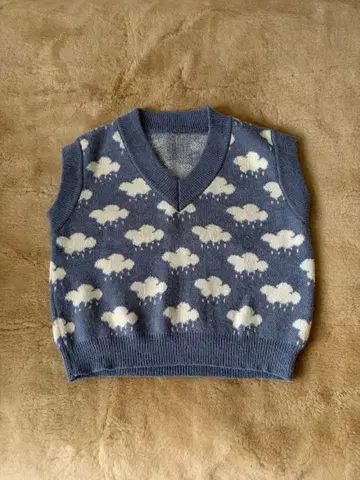 스카이블루 구름 패턴 베스트 ZARA