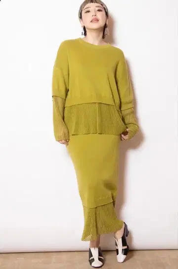 오즈모시스 스트라이프 헴 니트 풀오버