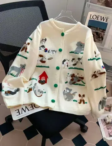 동물 자수 크림 컬러 니트 가디건 (그린 버튼 포함)
