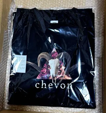 [ 미개봉 새상품 ] Chevon 콜라주 아트 롱T XL 사이즈