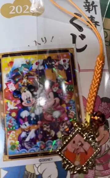 디즈니 스토어 2026년 신춘 복권 스트랩 구피