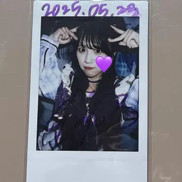 iLiFE! 순령 미키 사인 포함 폴라로이드 신체제 의상 공개일