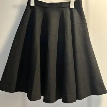 크레스피 아크릴 울 플레어 스커트 블랙