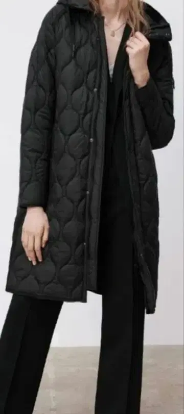 자라 워터 레페렌트 오버 사이즈 퍼프 자켓 퀼팅 블랙